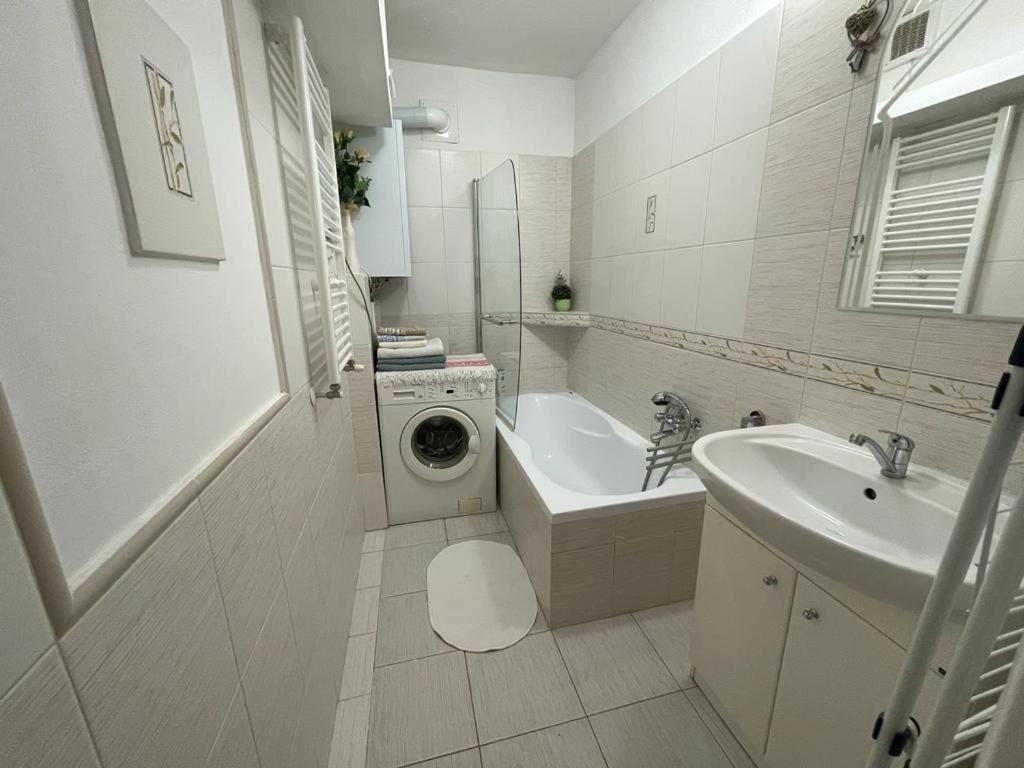 Apartmán Attic Flat In The Center Bratislava Exteriér fotografie